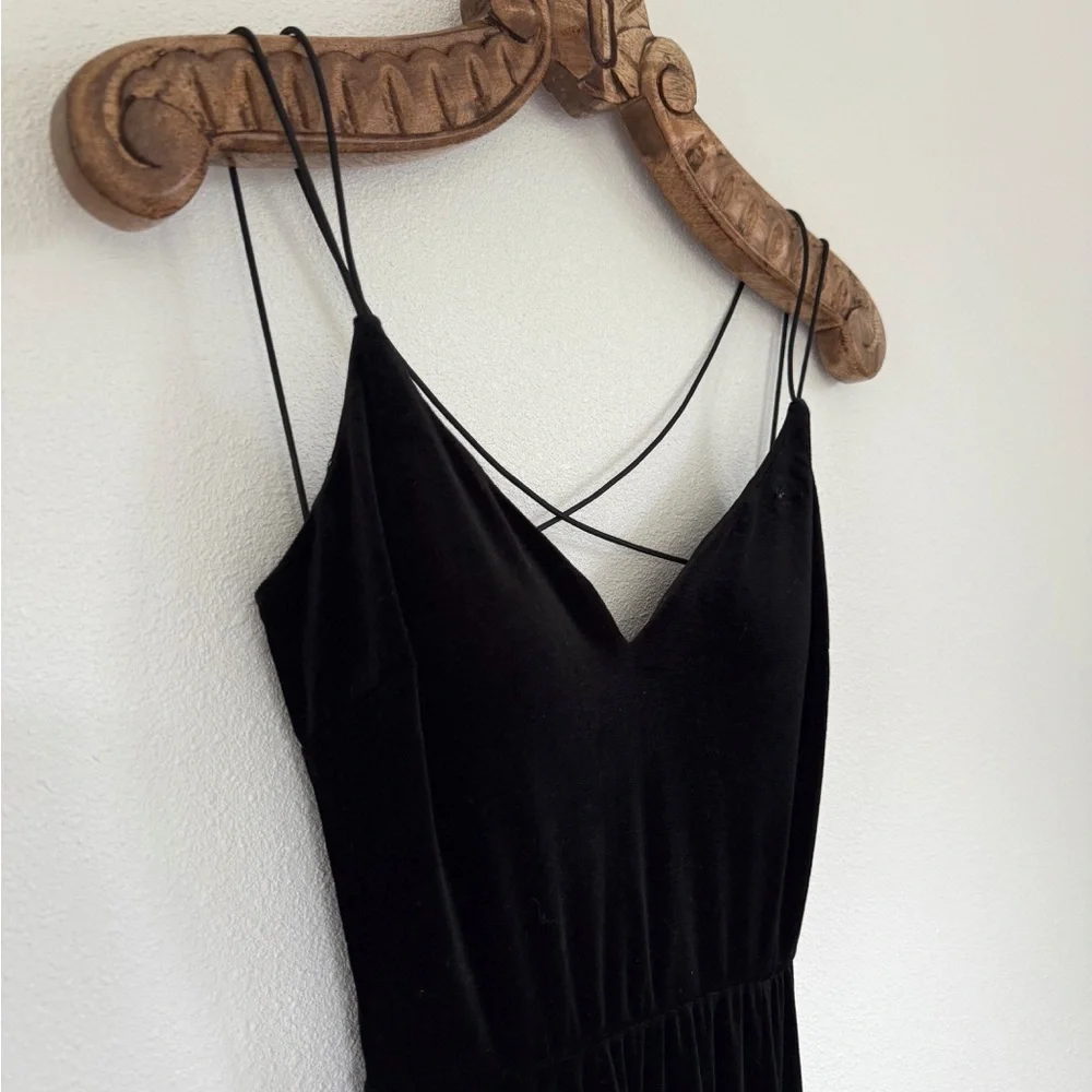 Windsor Elegant Black Evening Dress - Picture 3 of 6